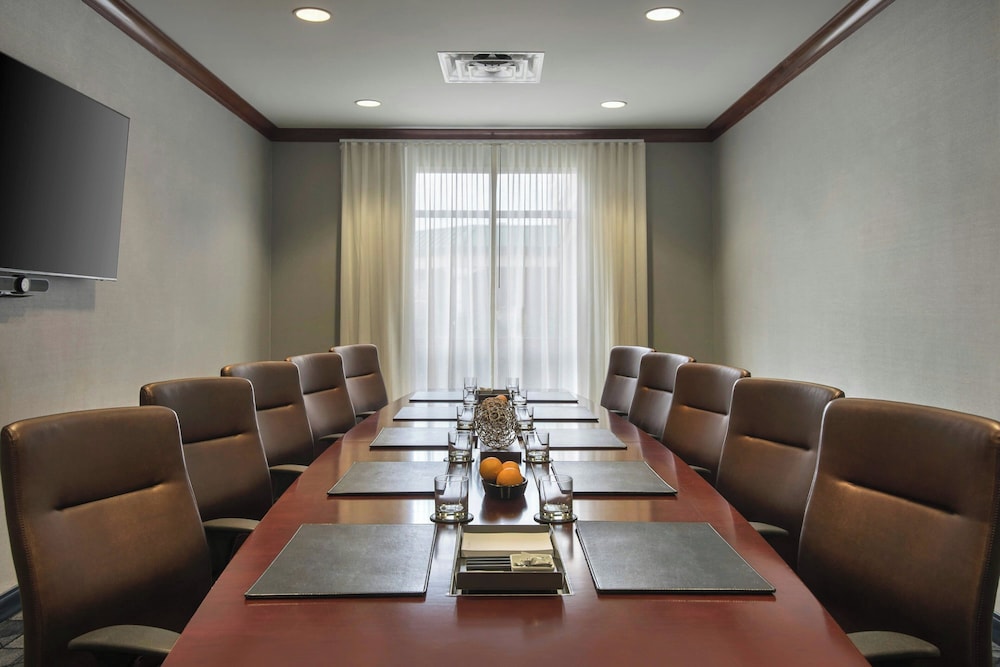 Courtyard by Marriott Basking Ridge - photo 32