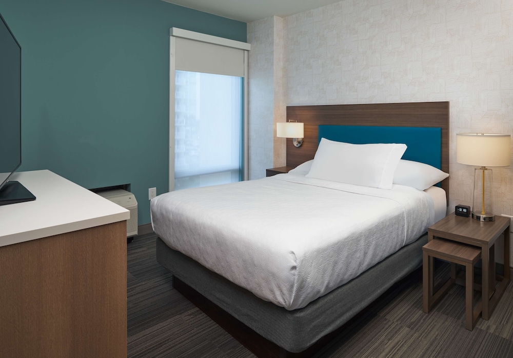 Home2 Suites by Hilton Pompano Beach Pier - photo 12