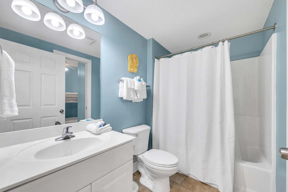 Majestic Beach Towers 2 1803 - photo 26