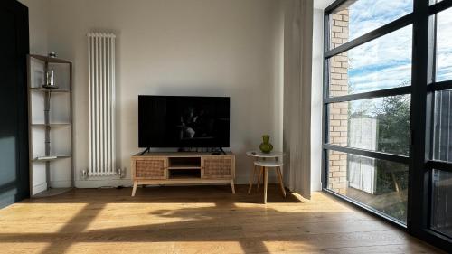 London City Island 1 Bedroom Luxury Apartments Private Balcony — 4-Star Luxury Hotel in London, United Kingdom