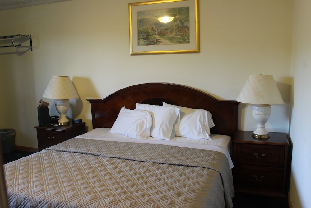 Berkshire Travel Lodge - photo 17