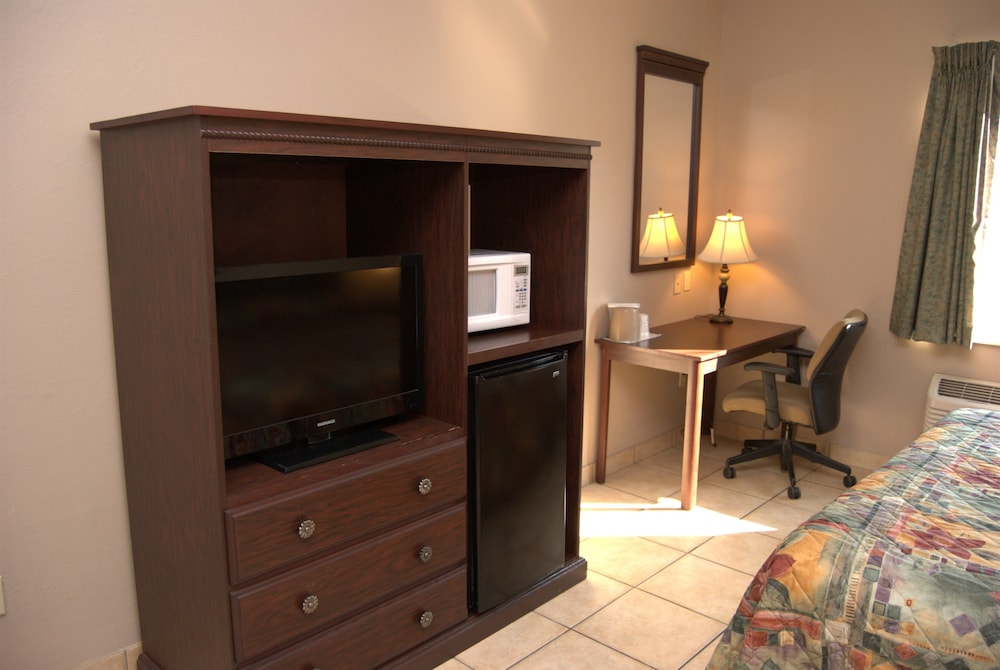 Commodore Resort - photo 19