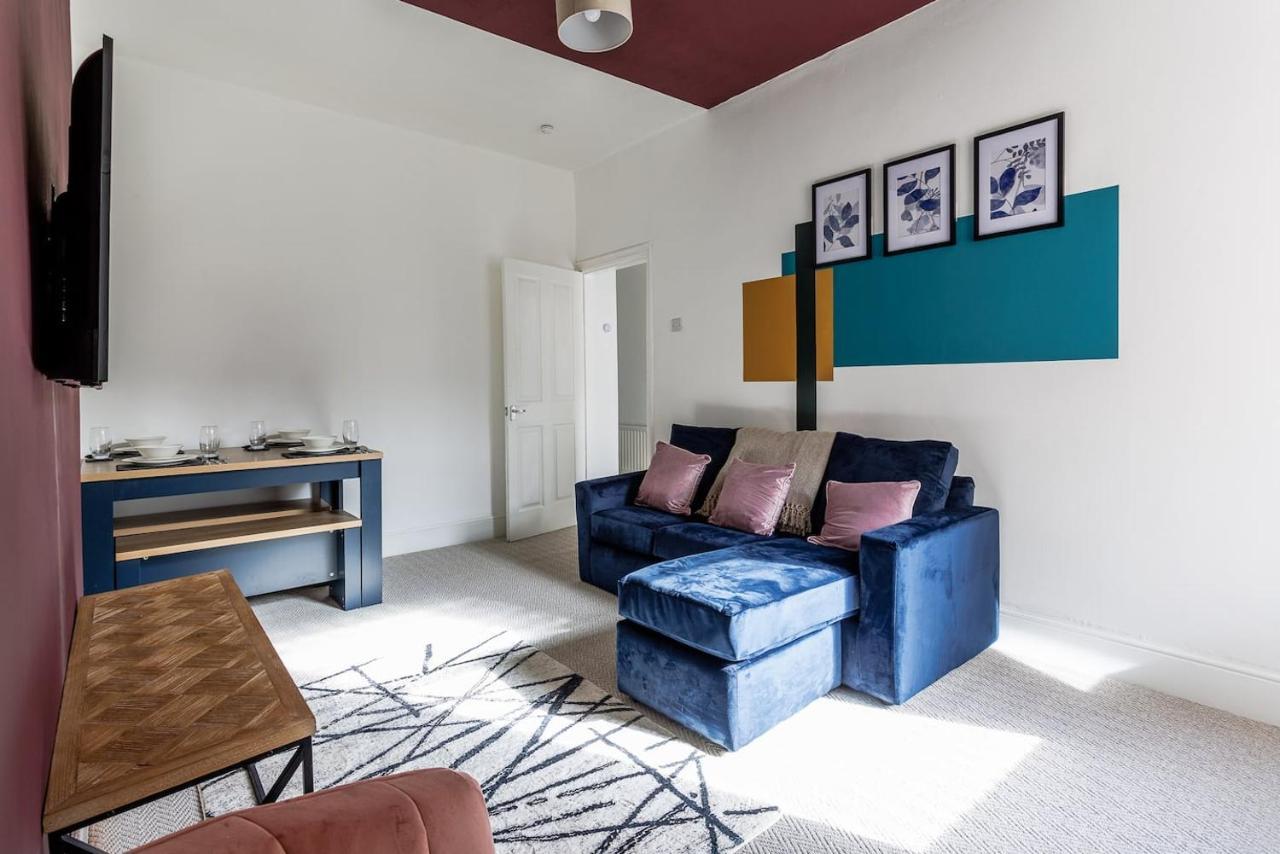 Comfortable stay at 2 BR house — 4-Star Luxury Hotel in South Shields, United Kingdom