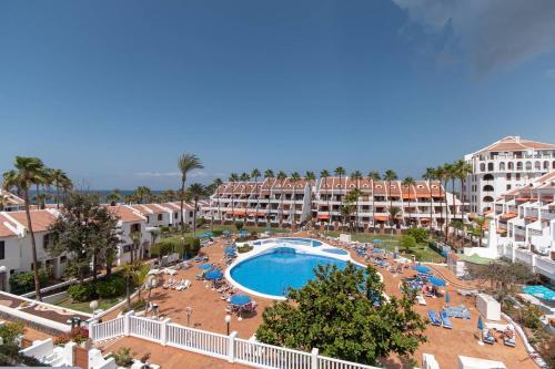 Parque Santiago II 260 Two Bed — 4-Star Luxury Hotel in Playa De Las Americas, Spain