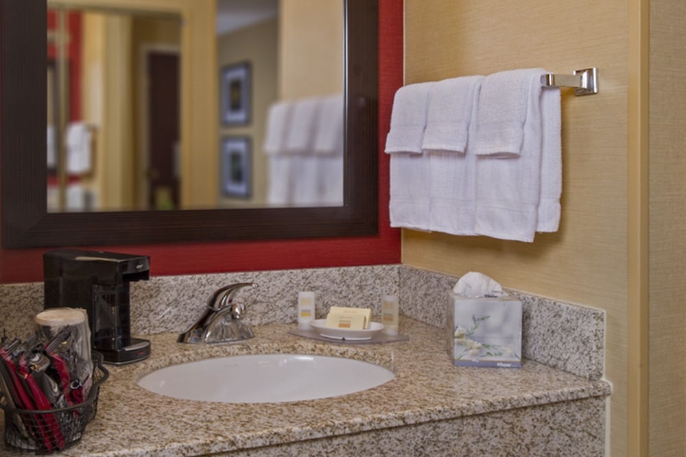 Courtyard by Marriott Richmond Northwest - photo 8