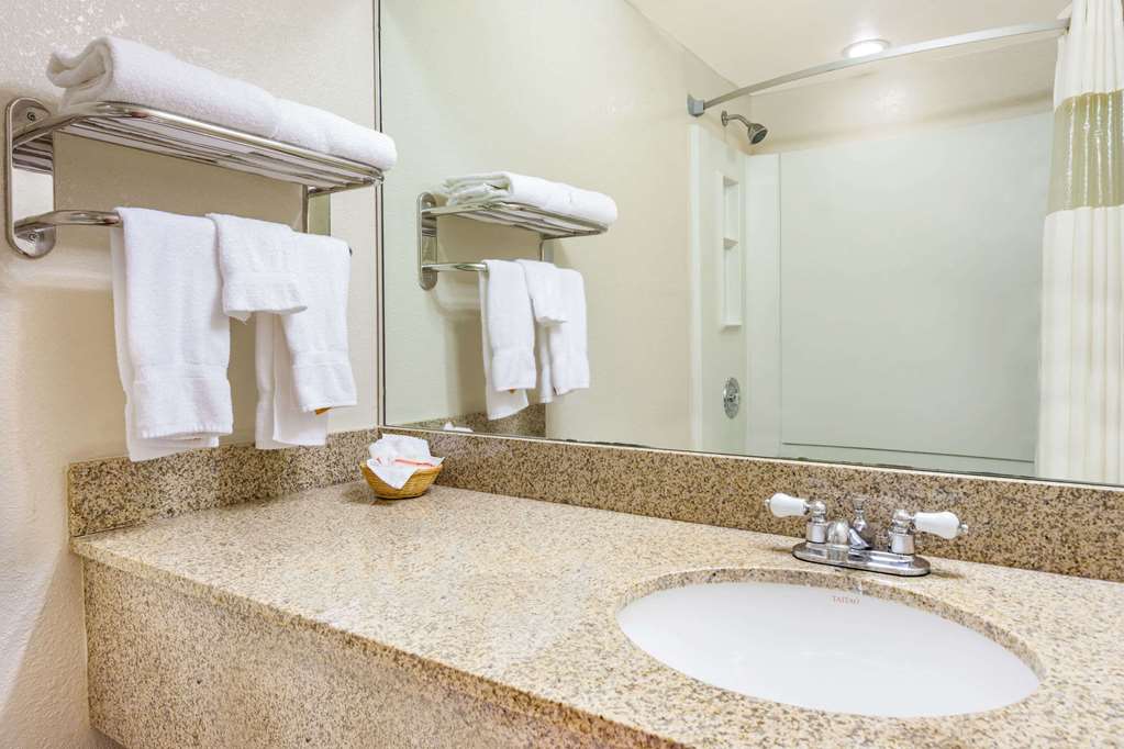 Travelodge by Wyndham Winchester - photo 4