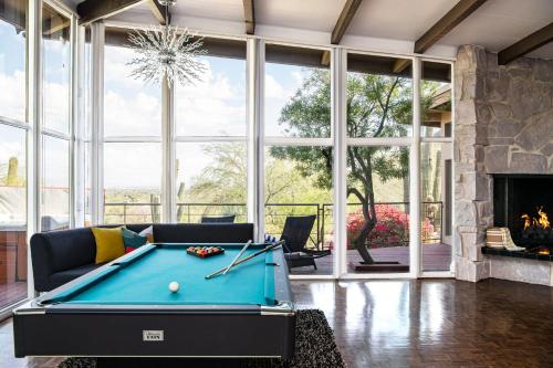 Red Rock by Avantstay Desert Hideaway w View & Pool in Paradise Valley, United States