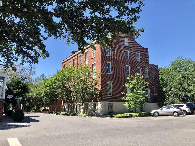The Presidents Quarters Inn - photo 19