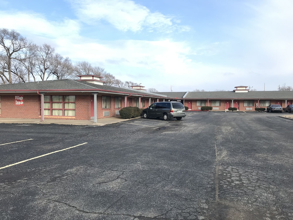 Village Inn Salina - photo 38