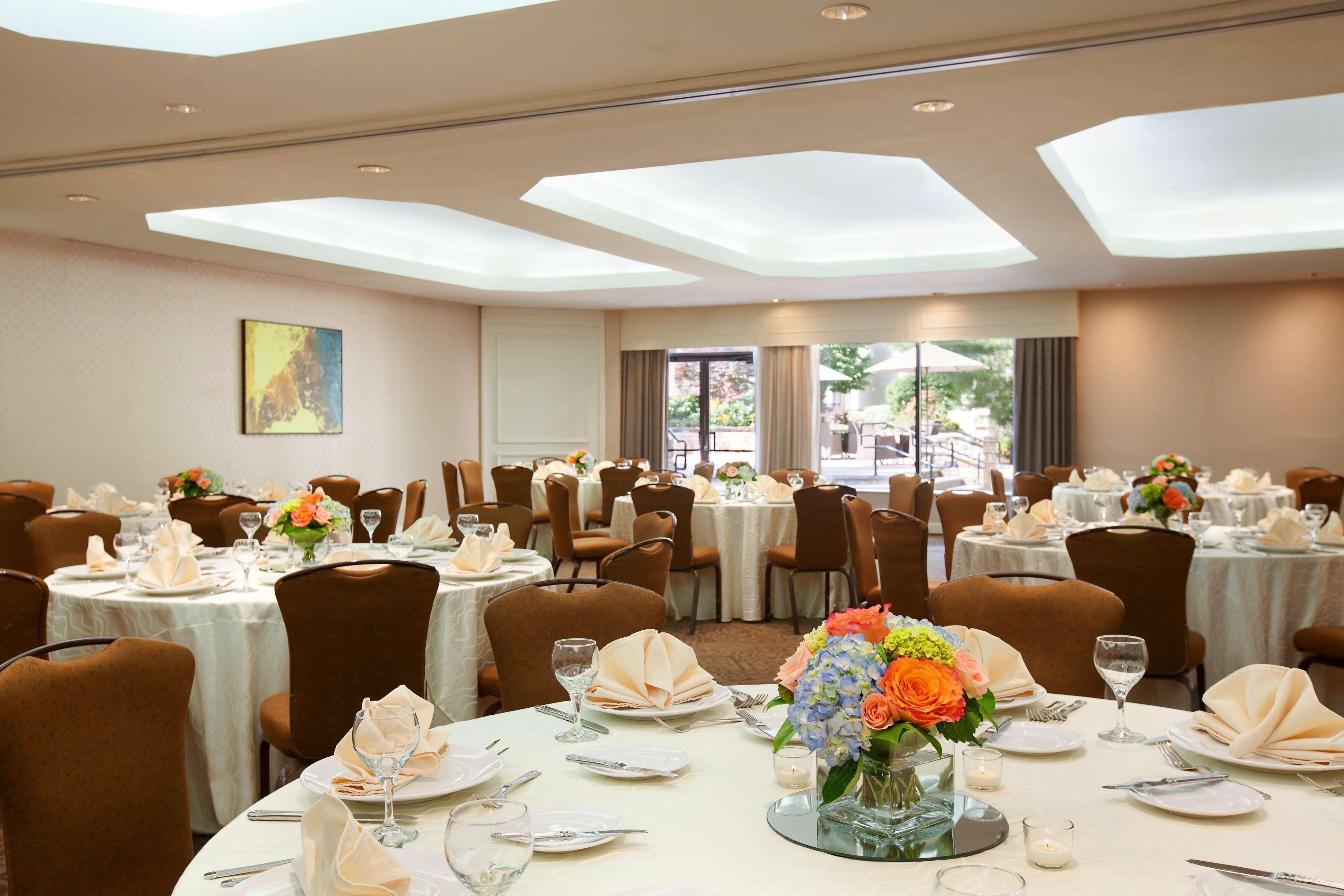 DoubleTree by Hilton Hotel Boston Bedford Glen - photo 35