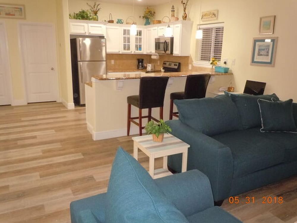 Beachgate CondoSuites & Motel - photo 81