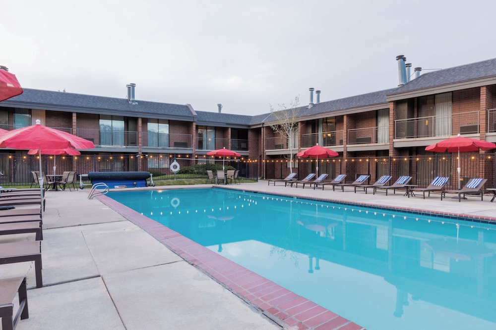 DoubleTree by Hilton Hotel Park City The Yarrow - photo 48