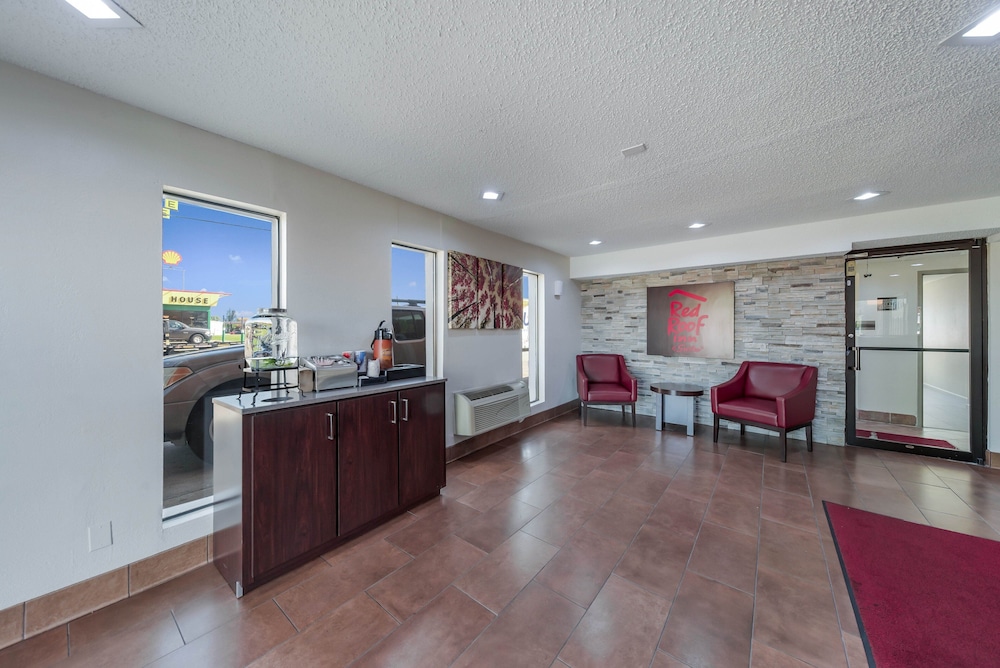 Red Roof Inn & Suites Denton - photo 3