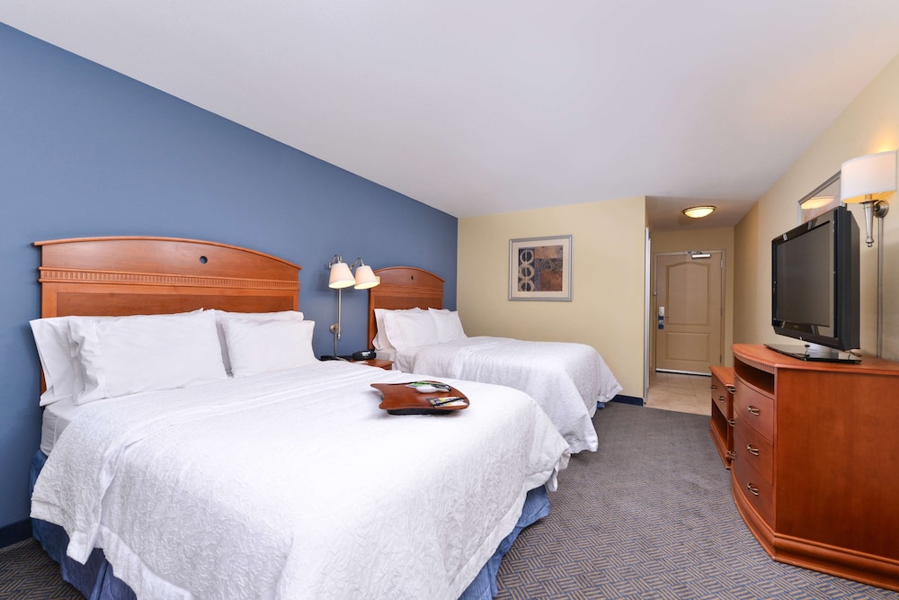 Hampton Inn Evanston - photo 20