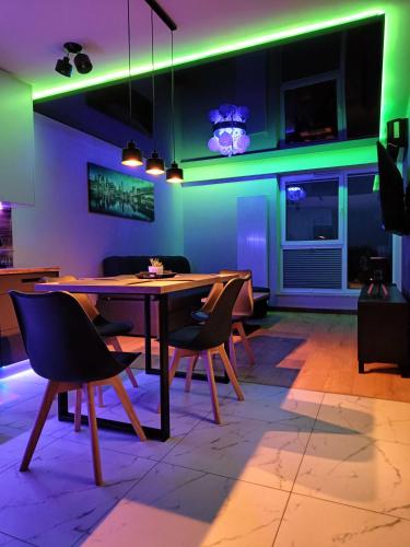 Luksusowy Apartament przy Galerii 8th floor — 4-Star Luxury Hotel in Kielce, Poland