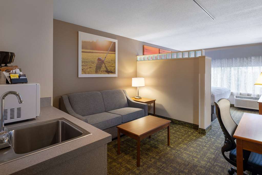 Days Inn & Suites by Wyndham Madison - photo 23