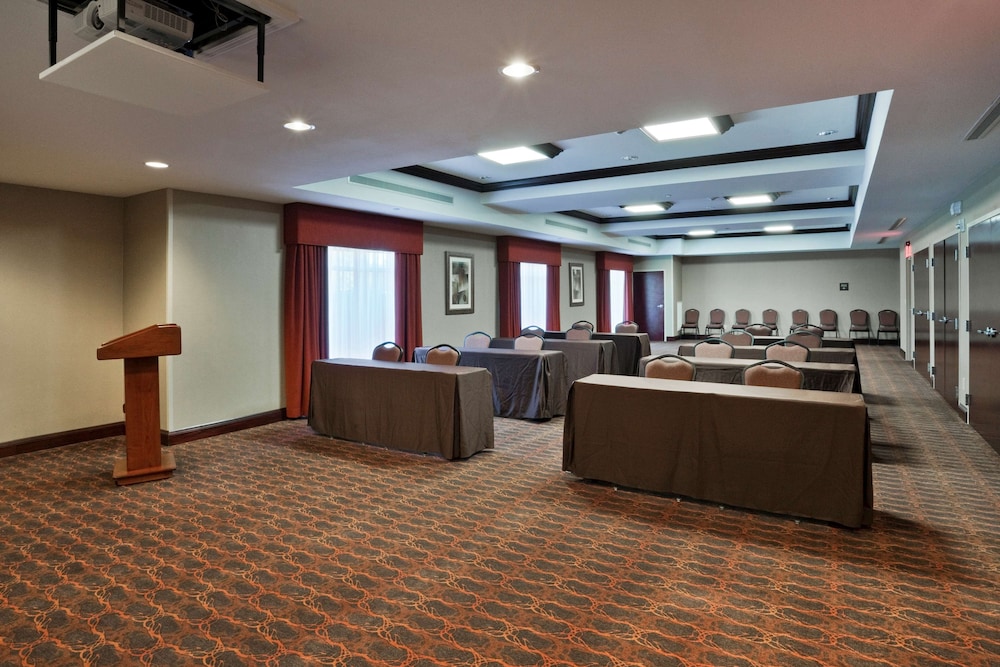 Hampton Inn Matamoras Milford - photo 29