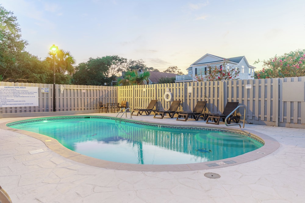 Admiral's Inn on Tybee Island - photo 20