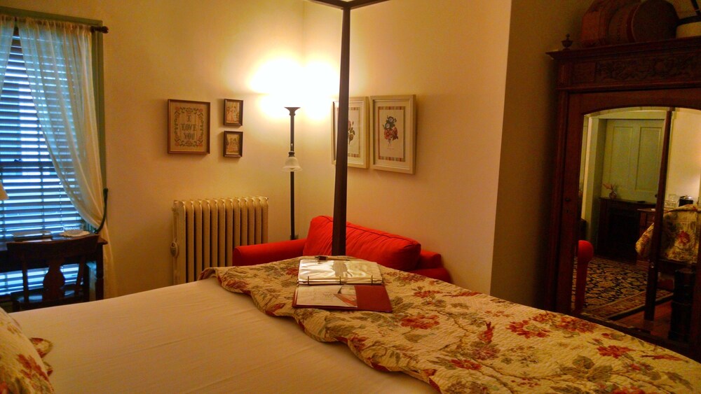 Thomas Shepherd Inn — Shepherdstown — photo 5