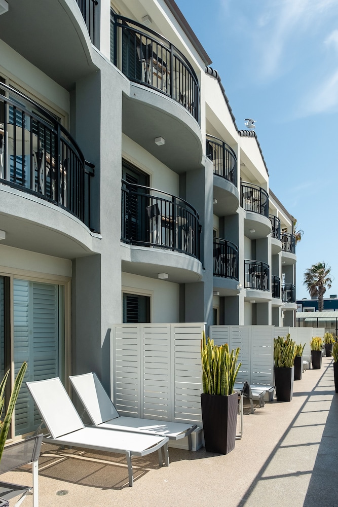 Ocean Park Inn - photo 18