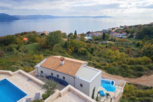 Villa Soleil in peaceful location with a sea view — 4-Star Luxury Hotel in Labin, Croatia