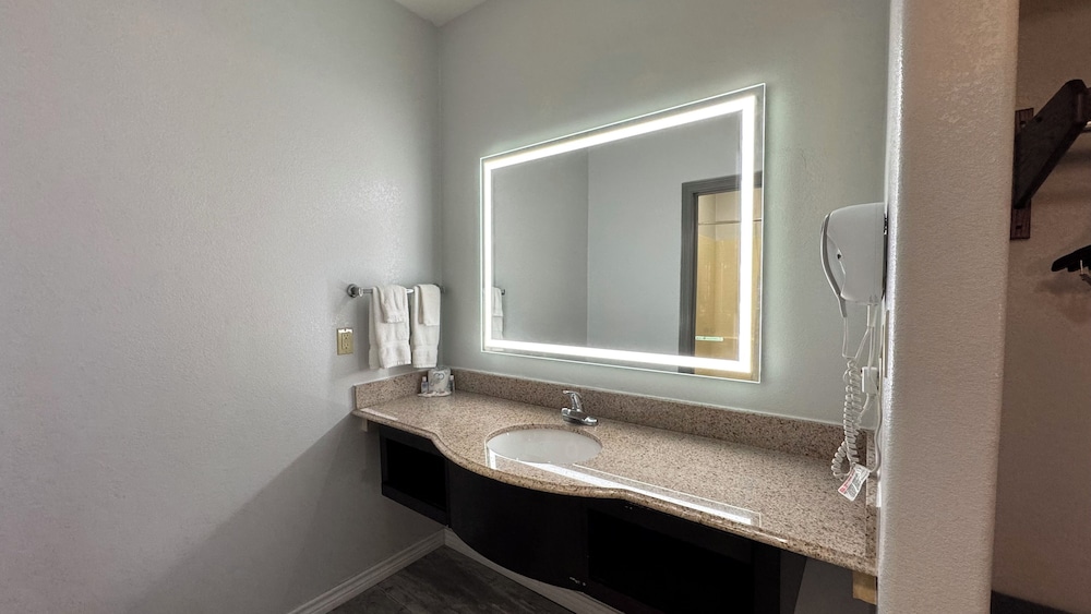 Sunbridge Inn and Suites - photo 48
