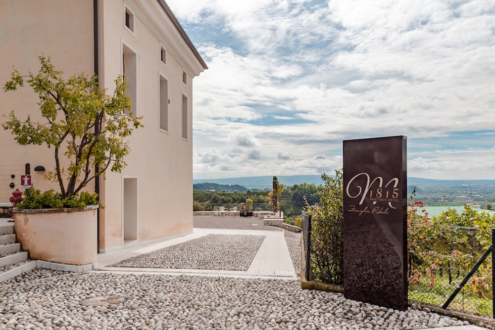 Boutique Hotel Municipio 1815 - carbon neutral hotel in Valdobbiadene