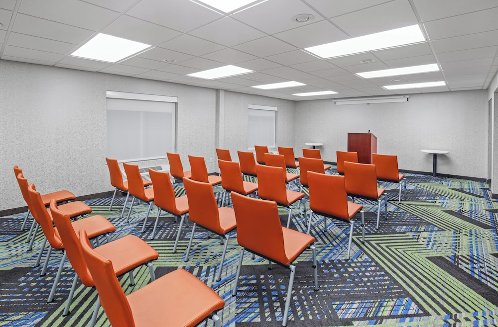 Holiday Inn Express Hotel and Suites Kings Mountain by IHG - photo 52