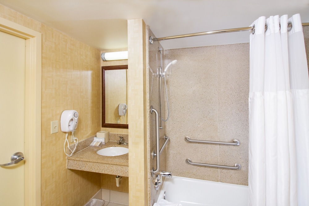 Hilton Garden Inn Anderson - photo 20