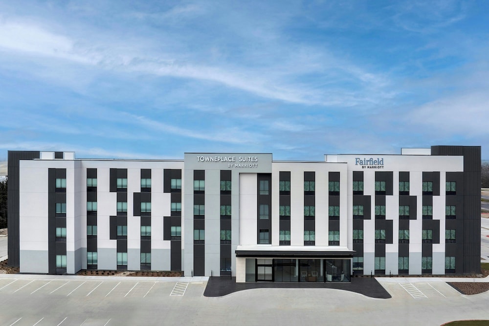 Fairfield by Marriott Inn & Suites Paris - photo 32