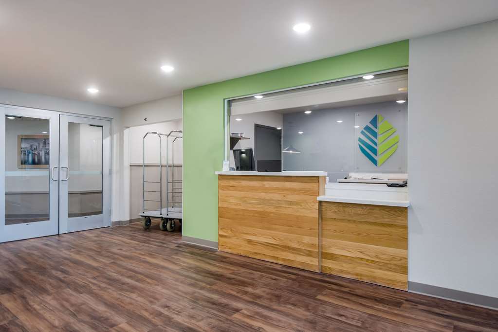 WoodSpring Suites Tampa Airport North Veterans Expressway - photo 2