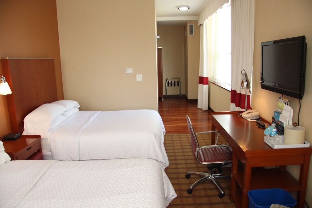 Four Points by Sheraton Philadelphia City Center - photo 4