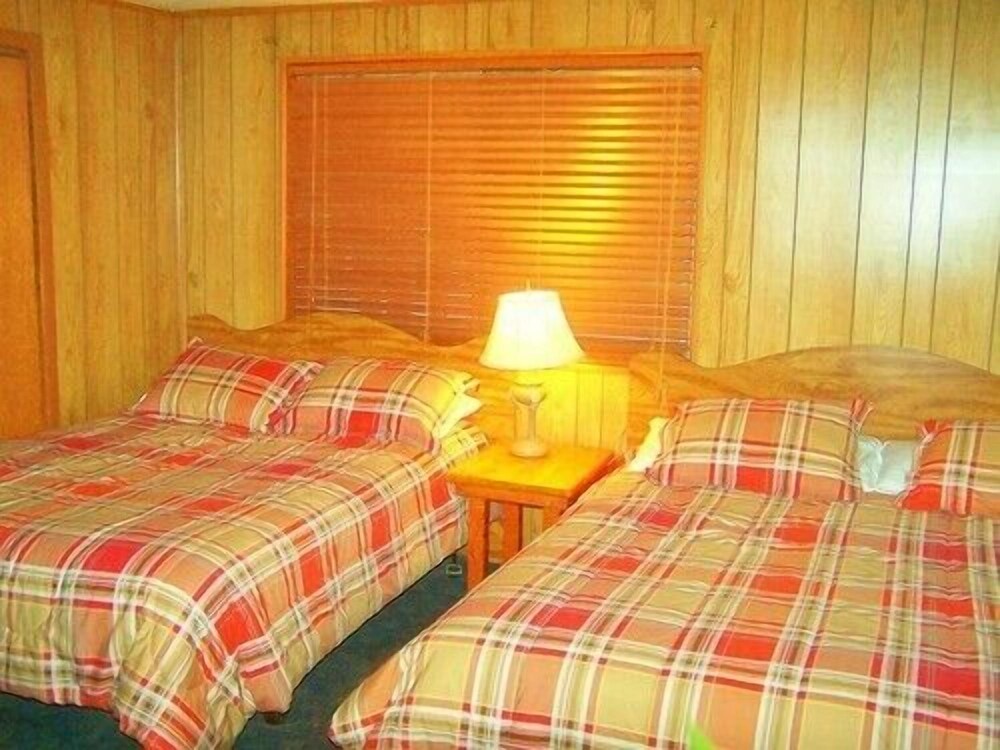 Golden Bear Cottages - photo 5