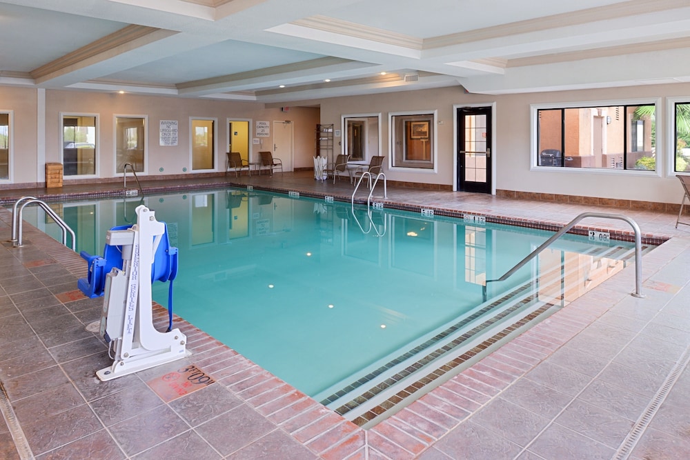 Holiday Inn Express Hotel & Suites Kingman by IHG - photo 23