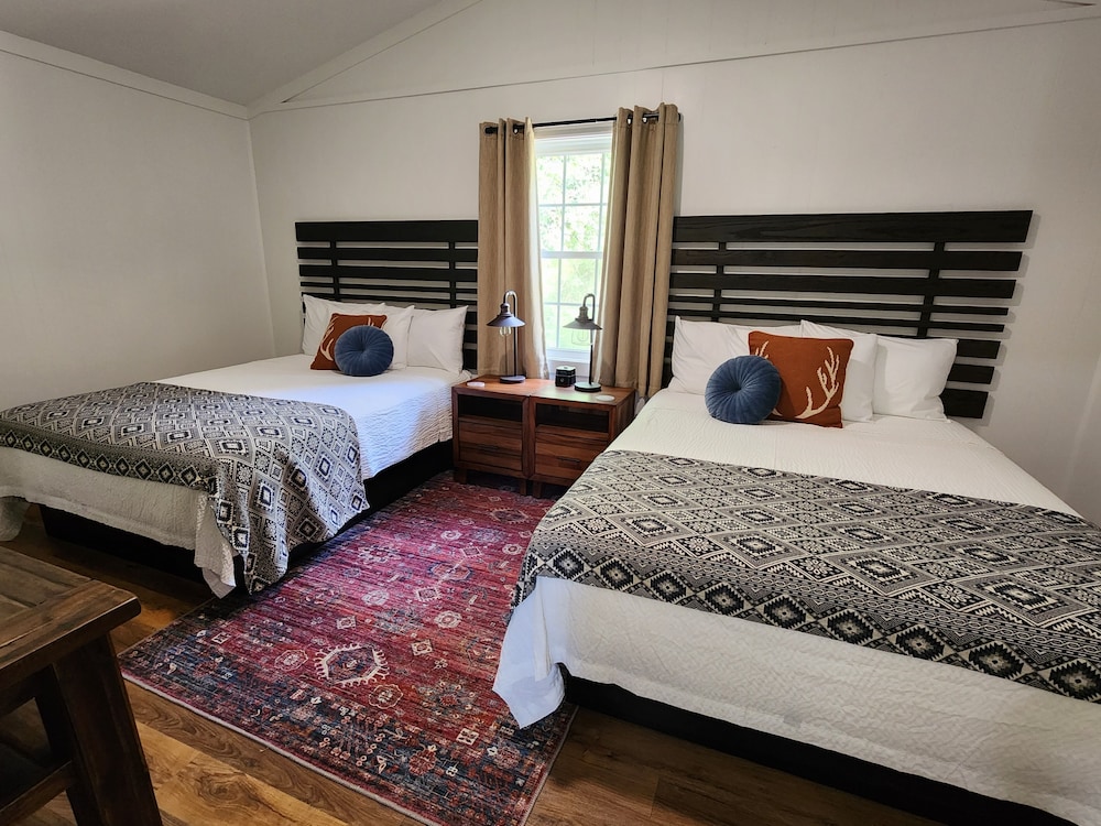 The Lakehouse Inn at Sledd Creek - photo 12