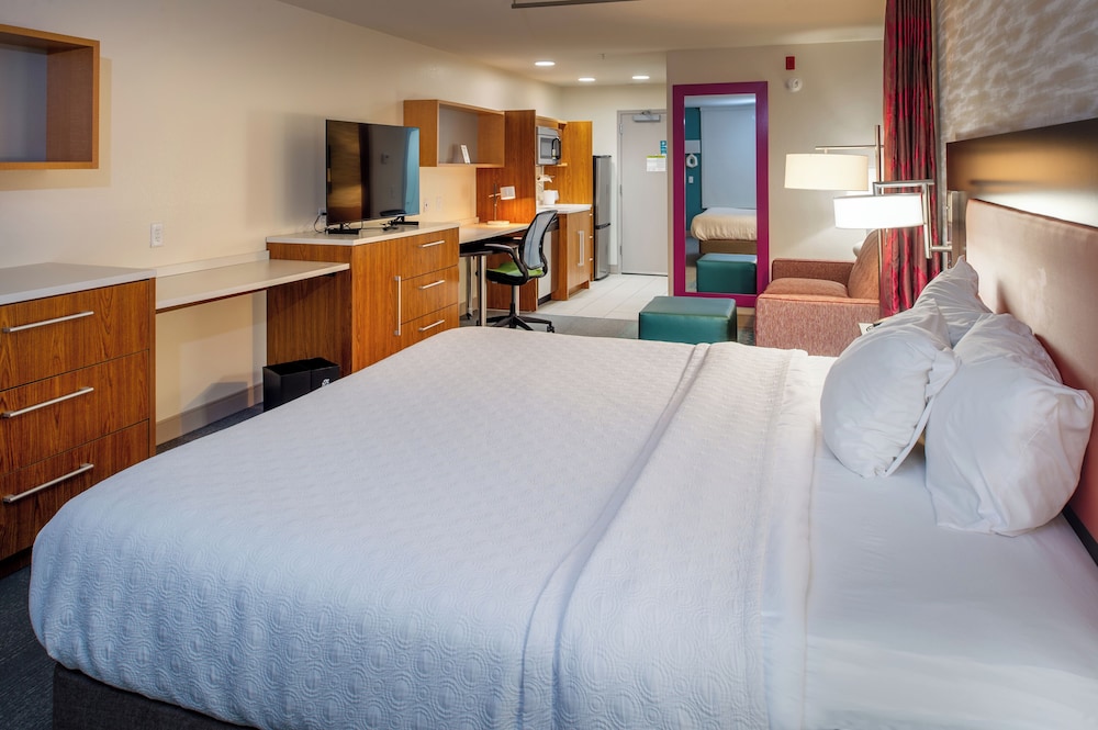 Home2 Suites by Hilton St. Louis Forest Park - photo 12