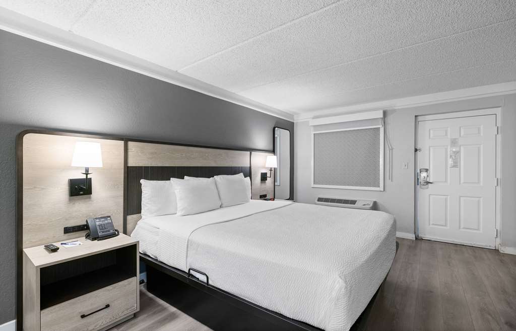 La Quinta Inn by Wyndham Stockton - photo 17