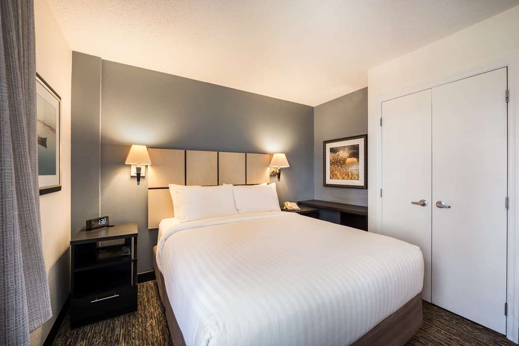 Sonesta Simply Suites Albuquerque - photo 5