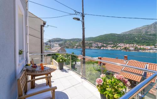 Beautiful Apartment In Sustjepan — 4-Star Luxury Hotel in Dubrovnik, Croatia