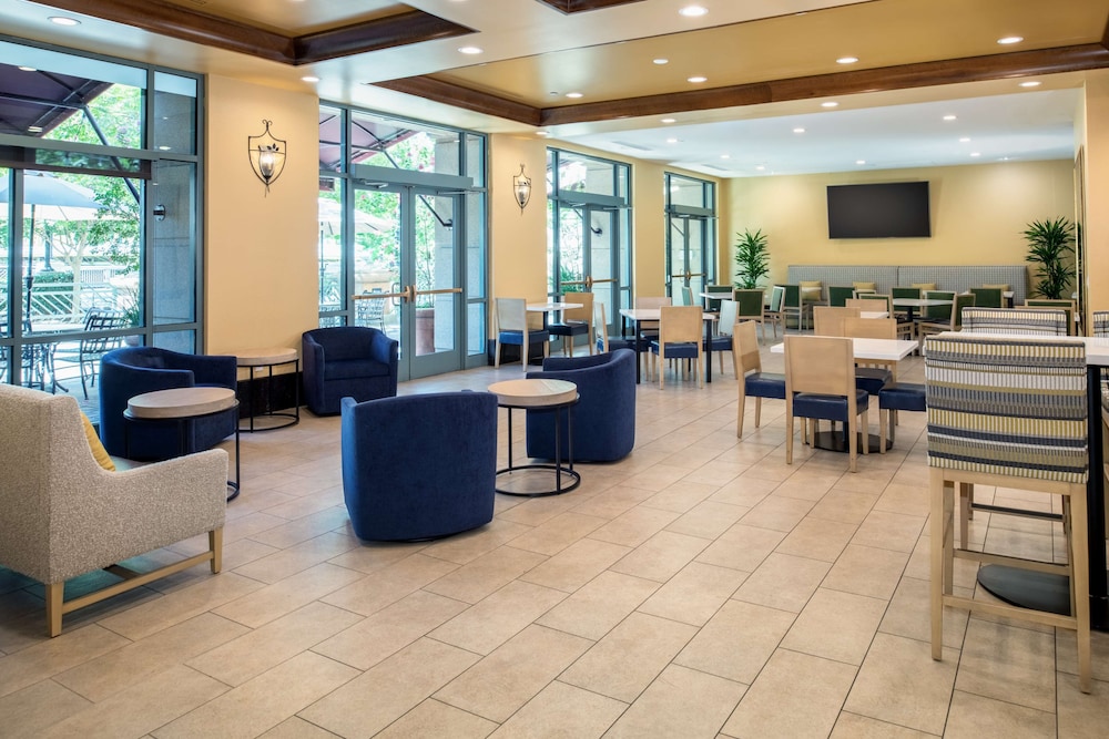 Embassy Suites by Hilton Sacramento Riverfront Promenade - photo 2