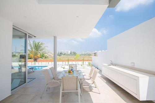 Villa Manta Platina Brand New Luxury 3 Bedroom Protaras Villa