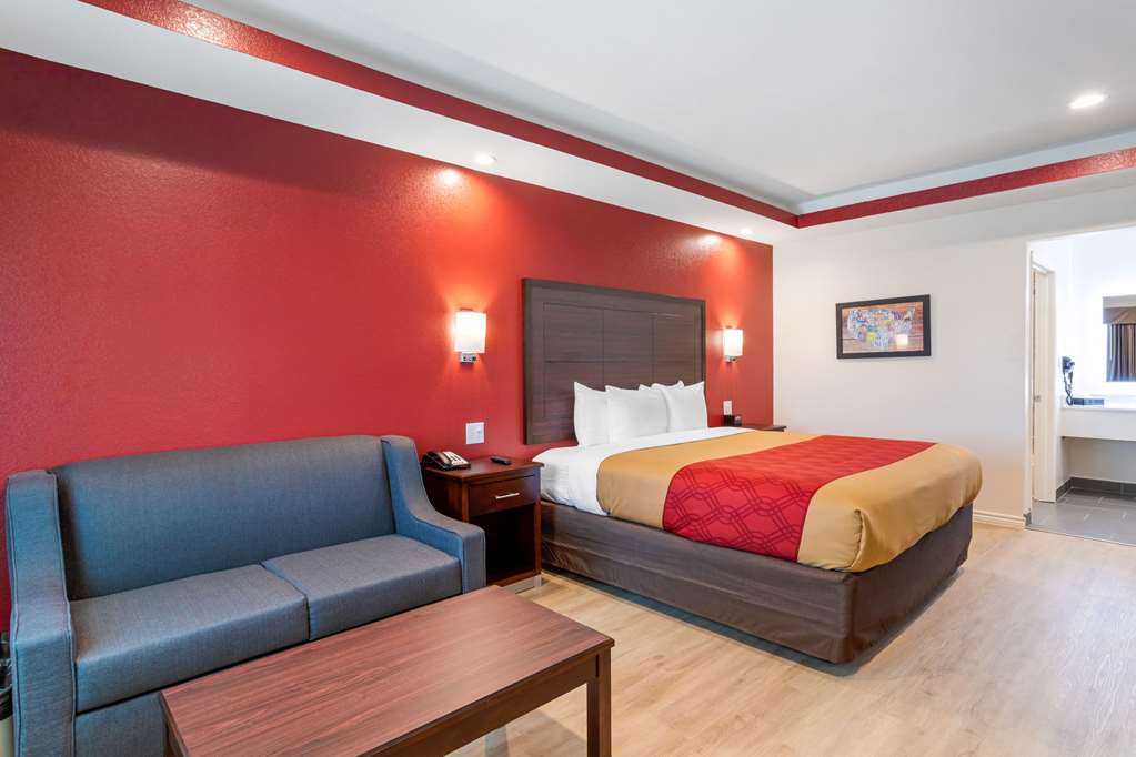 Econo Lodge Houston Northwest Cypress - photo 23