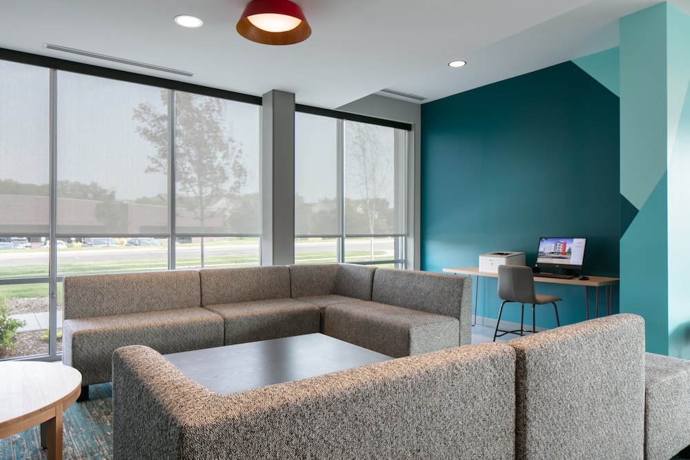 avid hotel Roseville Minneapolis North by IHG - photo 27