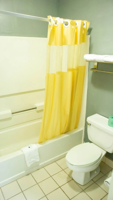 Executive Inn Yanceyville - photo 13