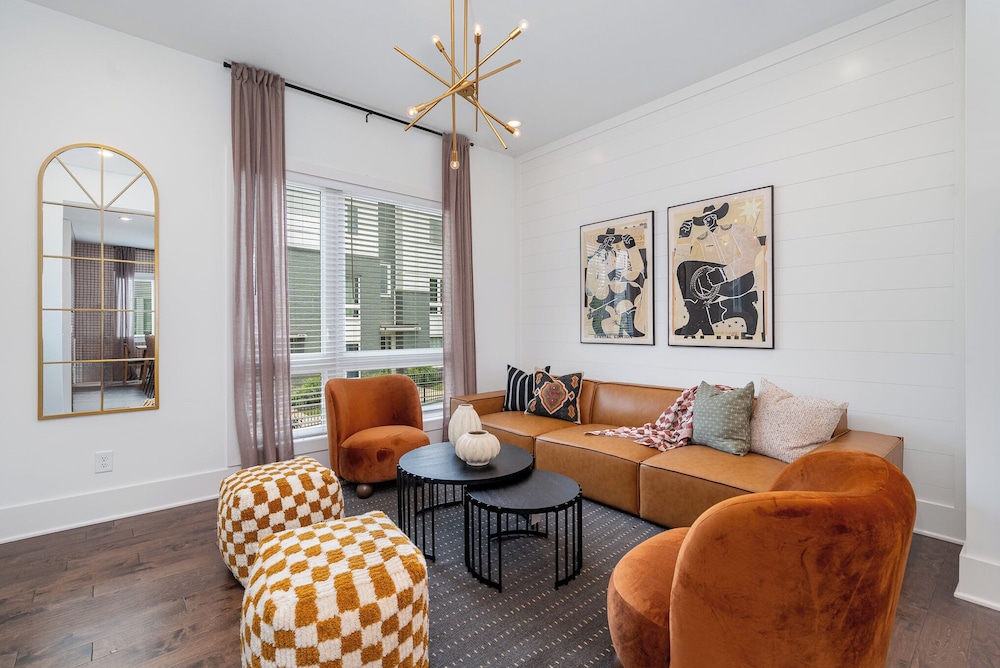 Urban Spur 3 Bedroom Townhome 6 Min Nissan Stadium — 4-Star Luxury Hotel in Nashville, United States