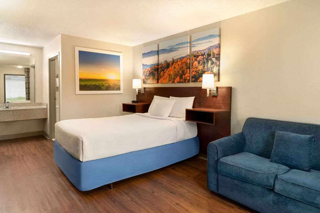 Days Inn by Wyndham Dillon - photo 24