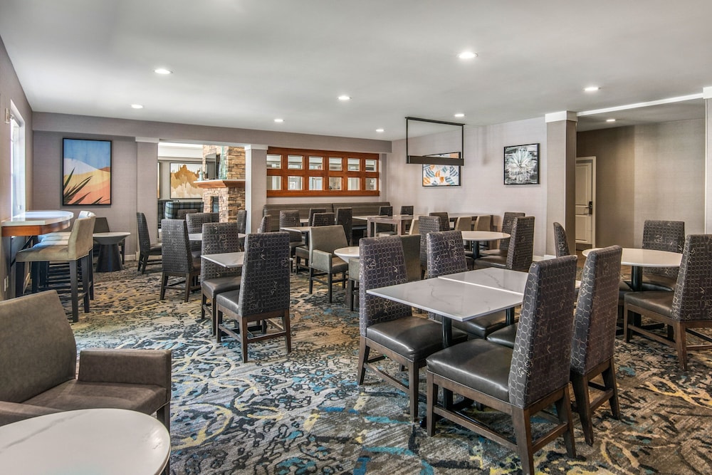 Residence Inn Phoenix Glendale Sports & Entertainment District - photo 43