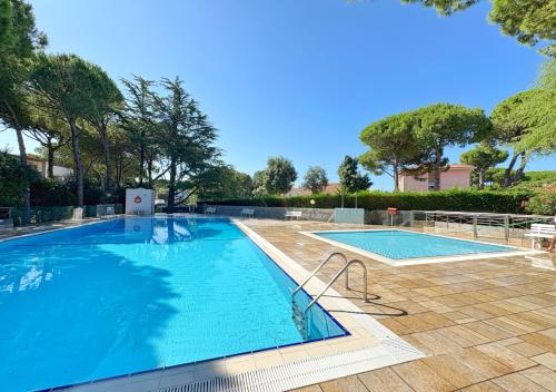 Blu Mare Piscina Spiaggia Giardino e Centro — 4-Star Luxury Hotel in Lido Di Jesolo, Italy