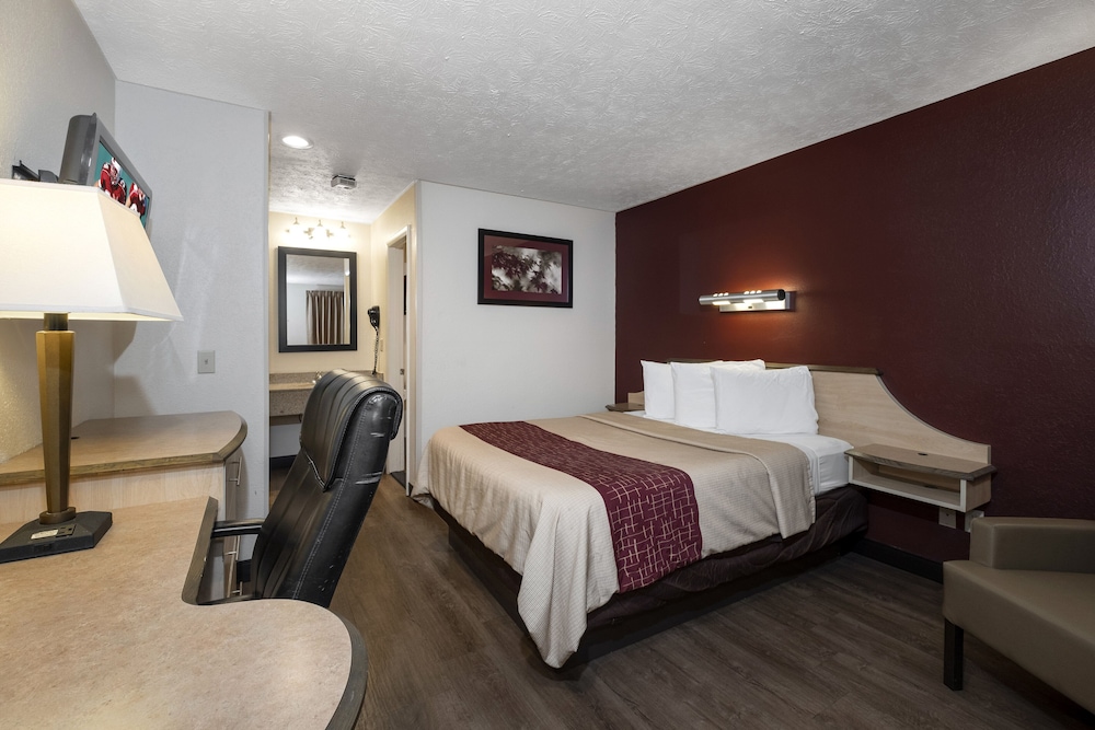 Red Roof Inn Indianapolis Greenwood - photo 39