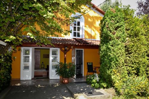 Szalai Apartman — 4-Star Luxury Hotel in Siofok, Hungary